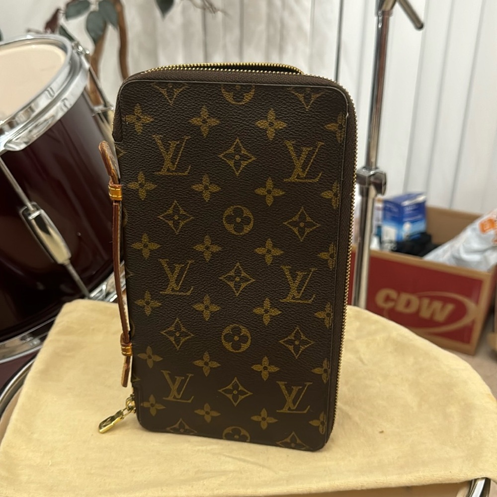 LV Authentic passport wallet